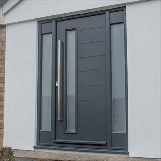 SOX Square Pull Handle in situ on contemporary front door