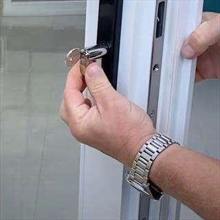 How To Fit a Door Cylinder