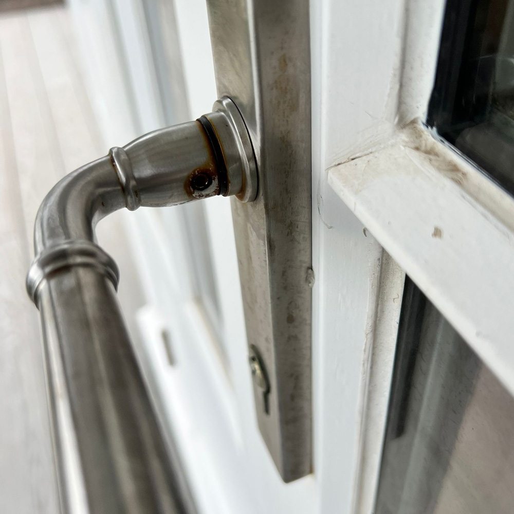 Understanding and Preventing Tea Staining on Stainless Steel Window and Door Hardware